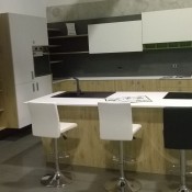 isola con cucina sospesa x esposizione